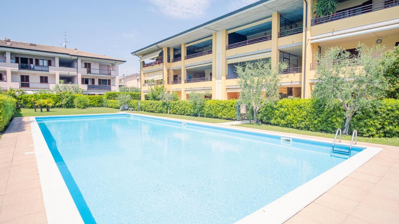 Colombare Suite - Italian Homing Сирмионе Экстерьер фото